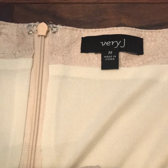 NWOT - Very J Gold/Tan Lace up Shorts - Picture 7 of 7